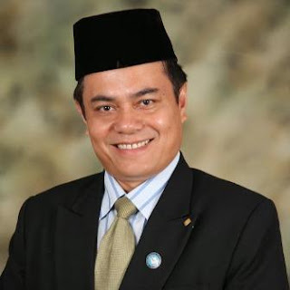 Professor Dr. Irwan Effendi 